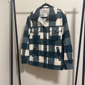 Women’s Gap Plaid Shacket Size M